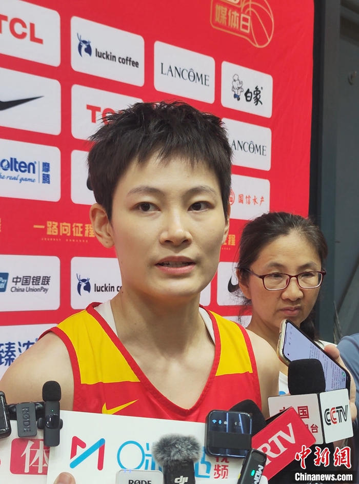 热身赛连败引关注？中国女篮主帅与教练组回应