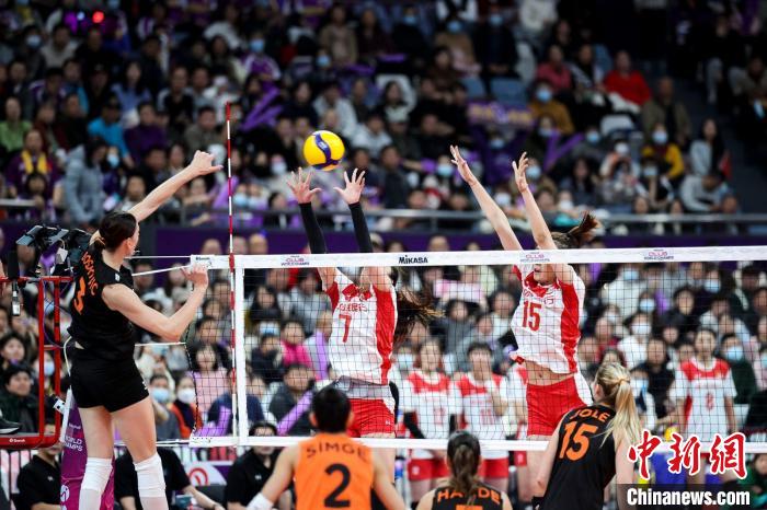女排世俱杯焦点战：天津渤海银行不敌伊萨奇巴