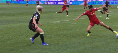 中国女足半决赛1-2不敌澳大利亚 女儿们拼尽全力