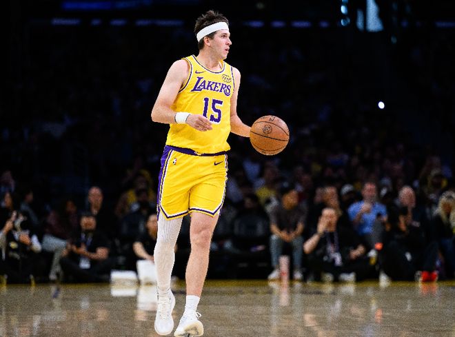 湖人队力克骑士迎三喜局面，拉拉维亚艾顿状态