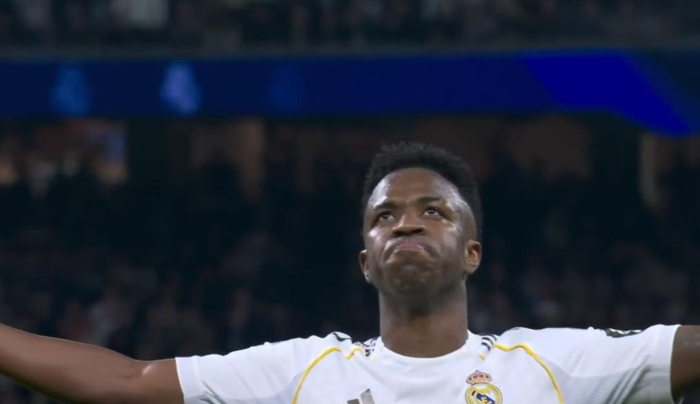 皇马西甲德比逆转马竞 442阵型显威力