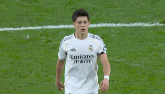 皇马西甲德比逆转马竞 442阵型显威力