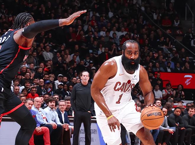 猛龙爆冷逆转骑士 系列赛悬念重燃